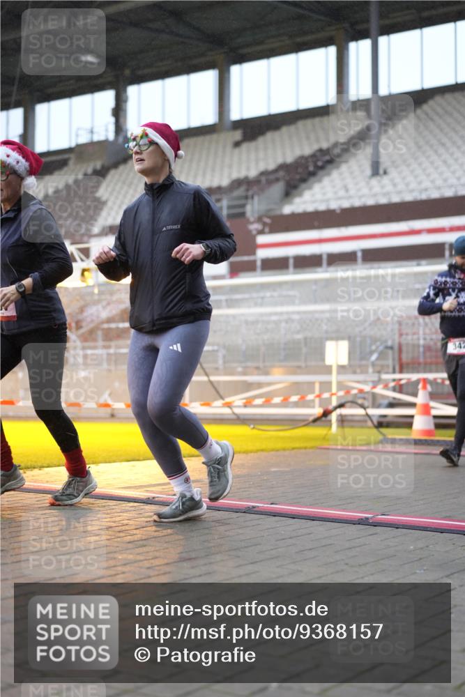 07.12.2025 - St. Pauli X-Mass-Run No. 15 Patografie http://msf.ph/oto/9368157 07.12.2025 11:07:09 Ziel 281, 342, 344, 591, 596, 603, 622, 688, 1585, 1587, 1634, 1666, 1751, 1861, 1862 meine-sportfotos.de