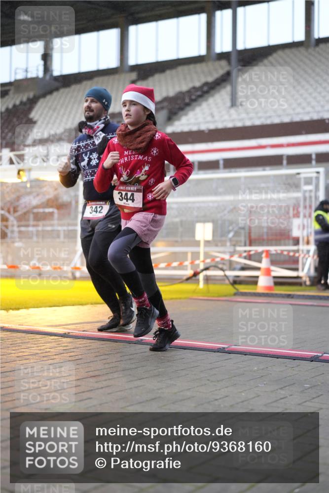 07.12.2025 - St. Pauli X-Mass-Run No. 15 Patografie http://msf.ph/oto/9368160 07.12.2025 11:07:10 Ziel 281, 342, 344, 490, 591, 596, 603, 621, 622, 688, 1202, 1206, 1585, 1587, 1634, 1666, 1751, 1861, 1862, 2403 meine-sportfotos.de