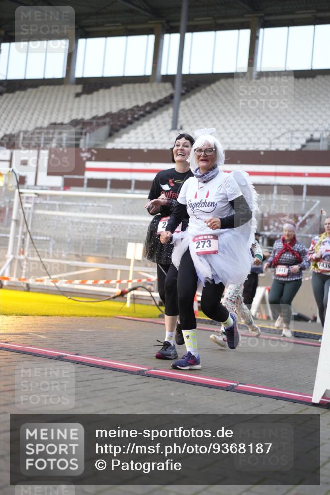07.12.2025 - St. Pauli X-Mass-Run No. 15 Patografie http://msf.ph/oto/9368187 07.12.2025 11:07:40 Ziel 77, 271, 273, 315, 332, 377, 389, 397, 623, 1235, 1378, 1382, 1383, 1439, 1441, 1509, 1812, 1824, 1866, 1910, 2693 meine-sportfotos.de