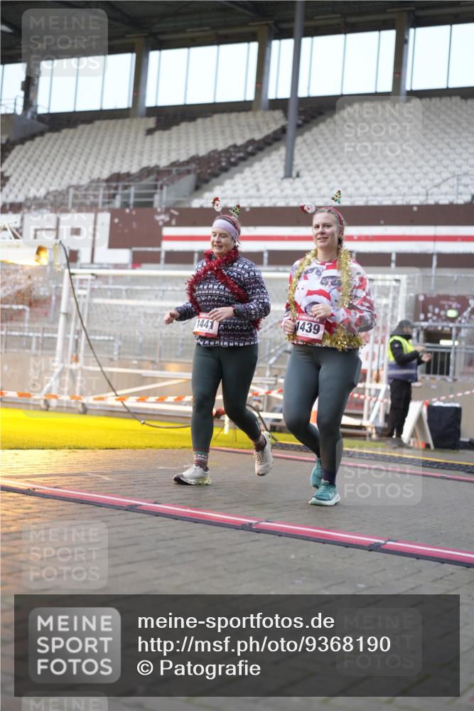 07.12.2025 - St. Pauli X-Mass-Run No. 15 Patografie http://msf.ph/oto/9368190 07.12.2025 11:07:42 Ziel 77, 271, 273, 286, 293, 315, 332, 377, 389, 397, 623, 1235, 1378, 1381, 1382, 1383, 1439, 1441, 1460, 1509, 1812, 1824, 1866, 1910, 2693 meine-sportfotos.de