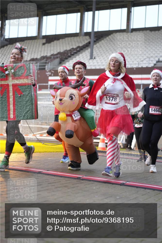 07.12.2025 - St. Pauli X-Mass-Run No. 15 Patografie http://msf.ph/oto/9368195 07.12.2025 11:07:45 Ziel 271, 273, 286, 293, 332, 377, 389, 397, 623, 774, 1107, 1123, 1378, 1381, 1382, 1383, 1439, 1441, 1460, 1509, 1812, 1910, 2693 meine-sportfotos.de