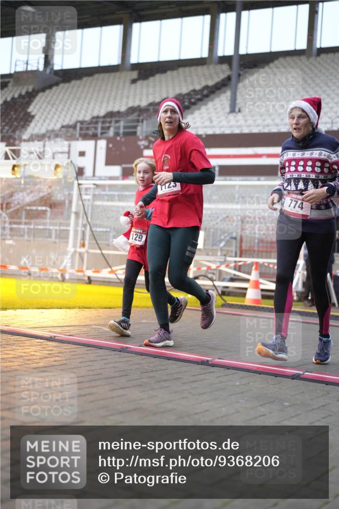 07.12.2025 - St. Pauli X-Mass-Run No. 15 Patografie http://msf.ph/oto/9368206 07.12.2025 11:07:51 Ziel 271, 273, 286, 293, 389, 397, 653, 772, 774, 1107, 1123, 1129, 1226, 1230, 1249, 1342, 1355, 1378, 1381, 1382, 1383, 1439, 1441, 1460, 1520, 1525, 1812, 4815 meine-sportfotos.de