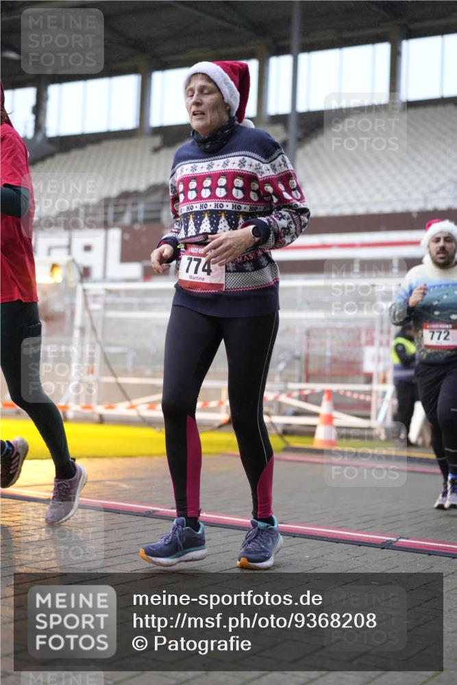 07.12.2025 - St. Pauli X-Mass-Run No. 15 Patografie http://msf.ph/oto/9368208 07.12.2025 11:07:51 Ziel 271, 273, 286, 293, 389, 397, 653, 772, 774, 1107, 1123, 1129, 1226, 1230, 1249, 1342, 1355, 1378, 1381, 1382, 1383, 1439, 1441, 1460, 1520, 1525, 1812, 4815 meine-sportfotos.de