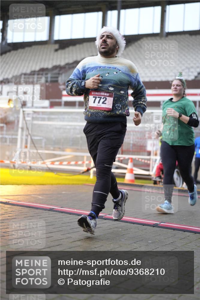 07.12.2025 - St. Pauli X-Mass-Run No. 15 Patografie http://msf.ph/oto/9368210 07.12.2025 11:07:52 Ziel 271, 273, 286, 293, 389, 397, 653, 772, 774, 1107, 1123, 1129, 1226, 1230, 1249, 1342, 1355, 1378, 1381, 1382, 1383, 1439, 1441, 1460, 1520, 1525, 1809, 1810, 1812, 4798, 4815 meine-sportfotos.de