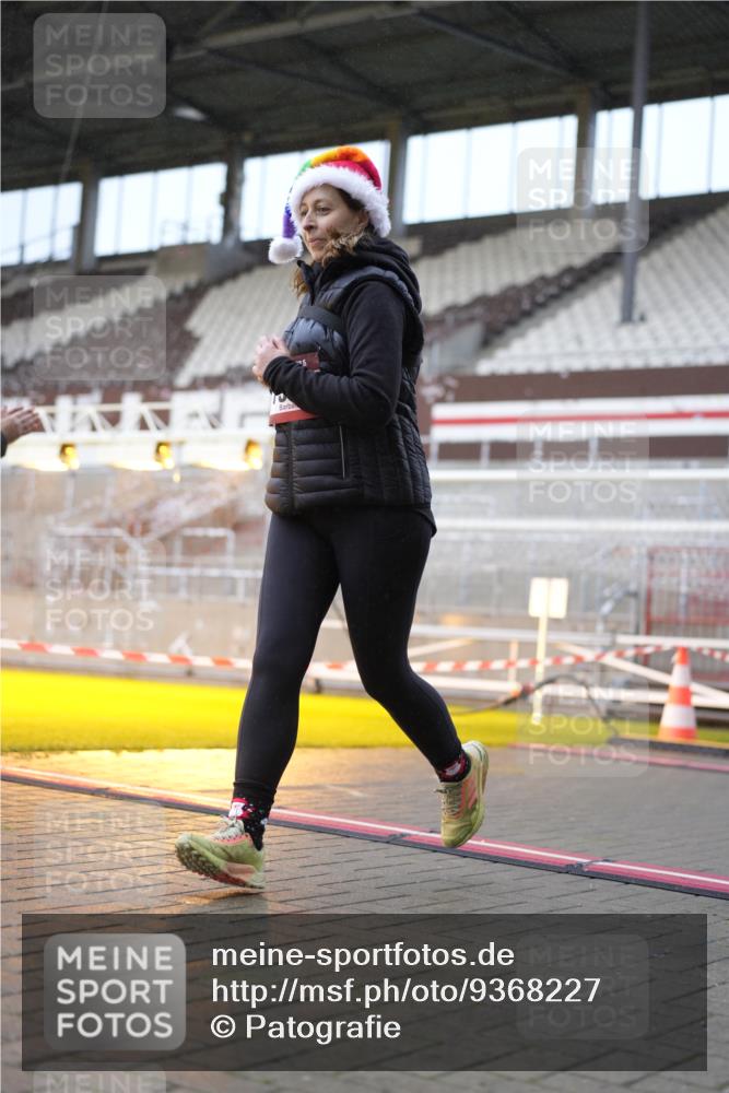 07.12.2025 - St. Pauli X-Mass-Run No. 15 Patografie http://msf.ph/oto/9368227 07.12.2025 11:08:04 Ziel 100, 629, 635, 653, 772, 774, 1107, 1123, 1129, 1226, 1230, 1249, 1342, 1355, 1520, 1525, 1559, 1560, 1596, 1809, 1810, 4798, 4815 meine-sportfotos.de