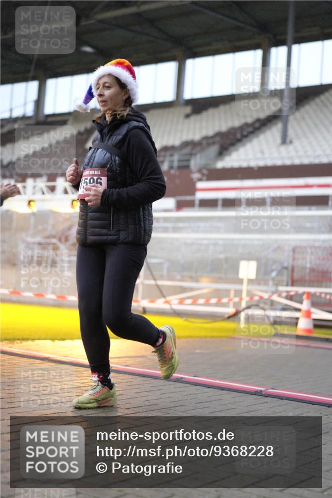 07.12.2025 - St. Pauli X-Mass-Run No. 15 Patografie http://msf.ph/oto/9368228 07.12.2025 11:08:04 Ziel 100, 629, 635, 653, 772, 774, 1107, 1123, 1129, 1226, 1230, 1249, 1342, 1355, 1520, 1525, 1559, 1560, 1596, 1809, 1810, 4798, 4815 meine-sportfotos.de