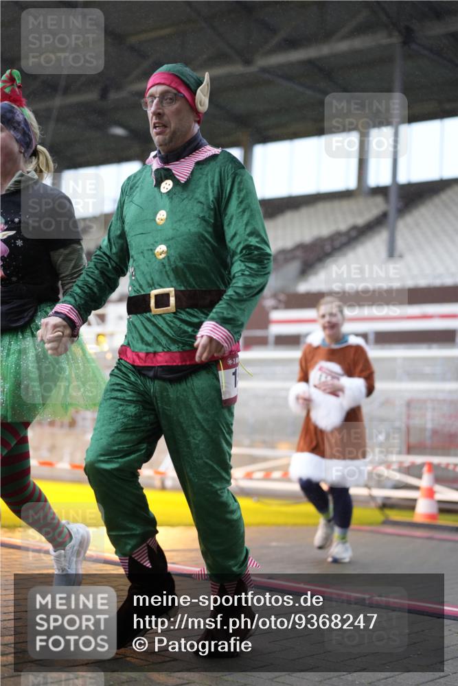 07.12.2025 - St. Pauli X-Mass-Run No. 15 Patografie http://msf.ph/oto/9368247 07.12.2025 11:08:22 Ziel 100, 152, 155, 166, 396, 446, 758, 784, 1078, 1170, 1184, 1424, 1491, 1559, 1560, 1625, 1706, 2259, 2893, 4584, 4819, 4830 meine-sportfotos.de