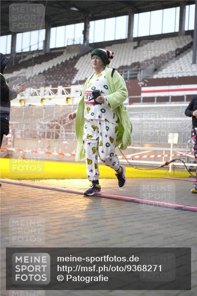 07.12.2025 - St. Pauli X-Mass-Run No. 15 Patografie http://msf.ph/oto/9368271 07.12.2025 11:08:48 Ziel 335, 338, 341, 1412, xxxx, 1464, 1502, 1511, 2070, 2879, 2898, 4471 meine-sportfotos.de
