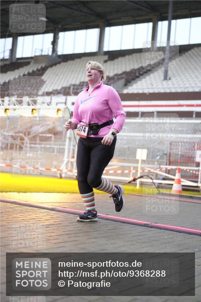 07.12.2025 - St. Pauli X-Mass-Run No. 15 Patografie http://msf.ph/oto/9368288 07.12.2025 11:09:02 Ziel 335, 338, 341, 495, 496, 558, 619, 1136, 1138, 1140, 1205, 1211, 1260, 1502, 1511, 1574, 2070, 2879, 2898 meine-sportfotos.de