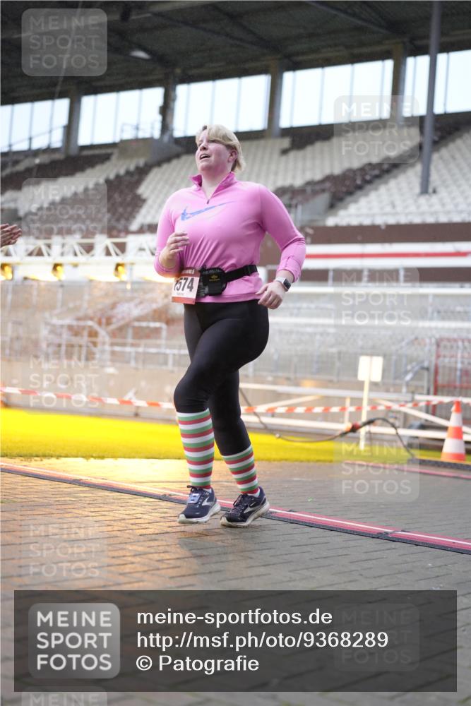 07.12.2025 - St. Pauli X-Mass-Run No. 15 Patografie http://msf.ph/oto/9368289 07.12.2025 11:09:03 Ziel 44, 51, 335, 338, 341, 495, 496, 558, 619, 1136, 1138, 1140, 1205, 1211, 1260, 1502, 1511, 1574, 2070 meine-sportfotos.de