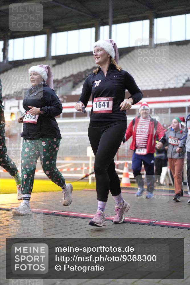 07.12.2025 - St. Pauli X-Mass-Run No. 15 Patografie http://msf.ph/oto/9368300 07.12.2025 11:09:20 Ziel 44, 51, 266, 558, 971, 1084, 1110, 1260, 1463, 1477, 1641, 1851, 1870, 1945, 1974, 2042, 3151 meine-sportfotos.de