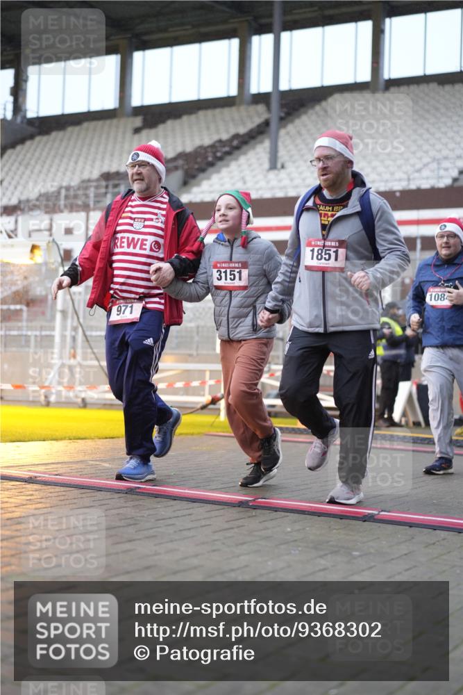 07.12.2025 - St. Pauli X-Mass-Run No. 15 Patografie http://msf.ph/oto/9368302 07.12.2025 11:09:21 Ziel 44, 51, 266, 558, 971, 1084, 1110, 1260, 1463, 1477, 1641, 1851, 1870, 1945, 1974, 2042, 3151, 4191 meine-sportfotos.de