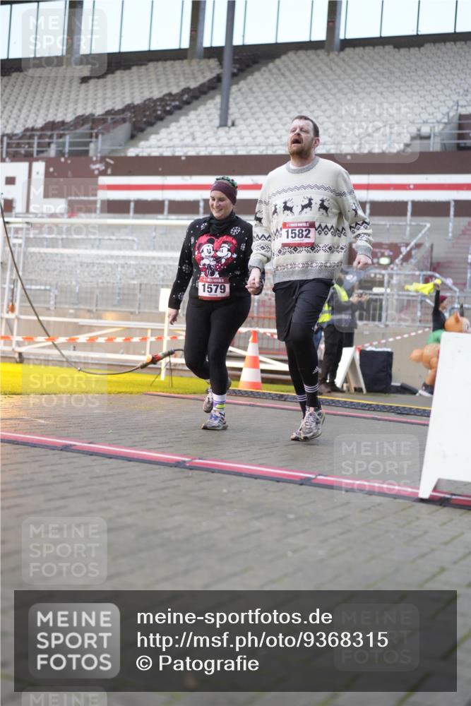 07.12.2025 - St. Pauli X-Mass-Run No. 15 Patografie http://msf.ph/oto/9368315 07.12.2025 11:09:31 Ziel 59, 66, 266, 330, 971, 1084, 1463, 1477, 1579, 1582, 1641, 1851, 1870, 1945, 1974, 2042, 3151, 4190, 4191 meine-sportfotos.de