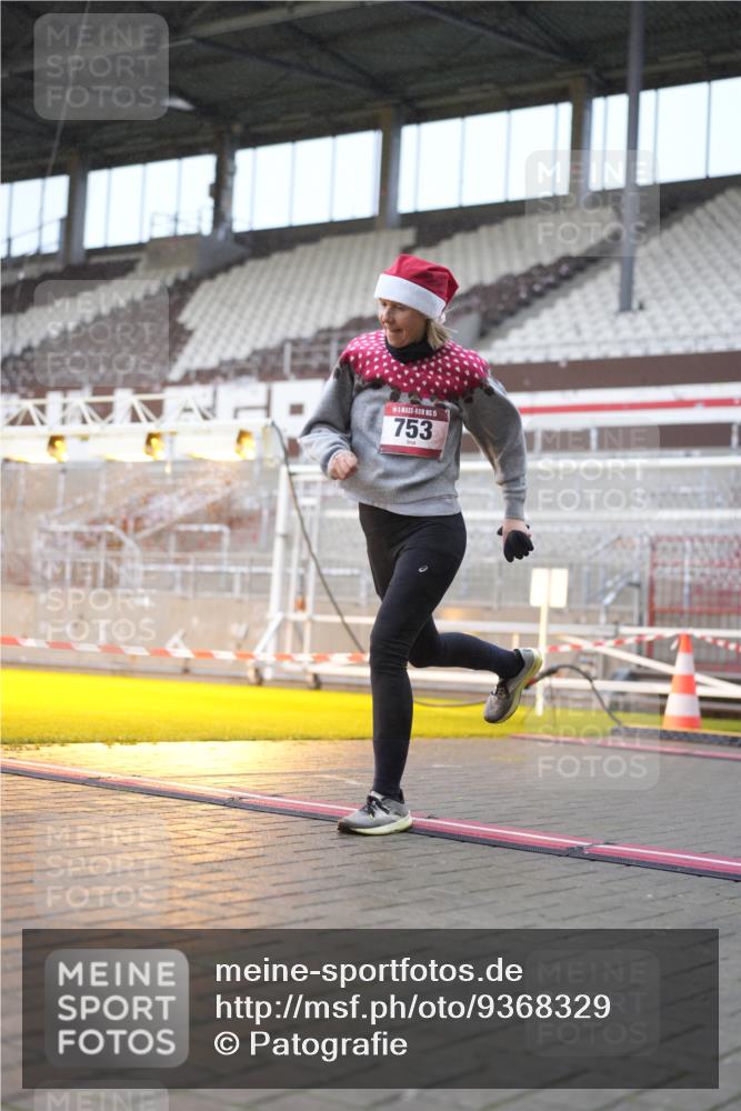 07.12.2025 - St. Pauli X-Mass-Run No. 15 Patografie http://msf.ph/oto/9368329 07.12.2025 11:09:55 Ziel 696, 720, 737, 753, 755, 863, 1163 meine-sportfotos.de