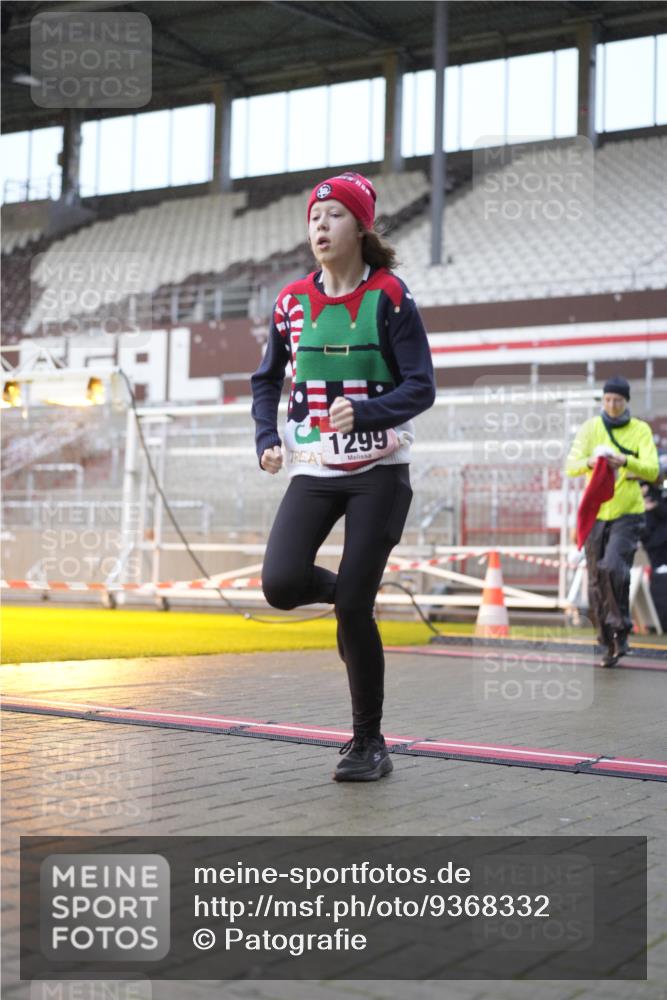 07.12.2025 - St. Pauli X-Mass-Run No. 15 Patografie http://msf.ph/oto/9368332 07.12.2025 11:10:12 Ziel 42, 53, 980, 1298, 1299, 1697, 2371 meine-sportfotos.de