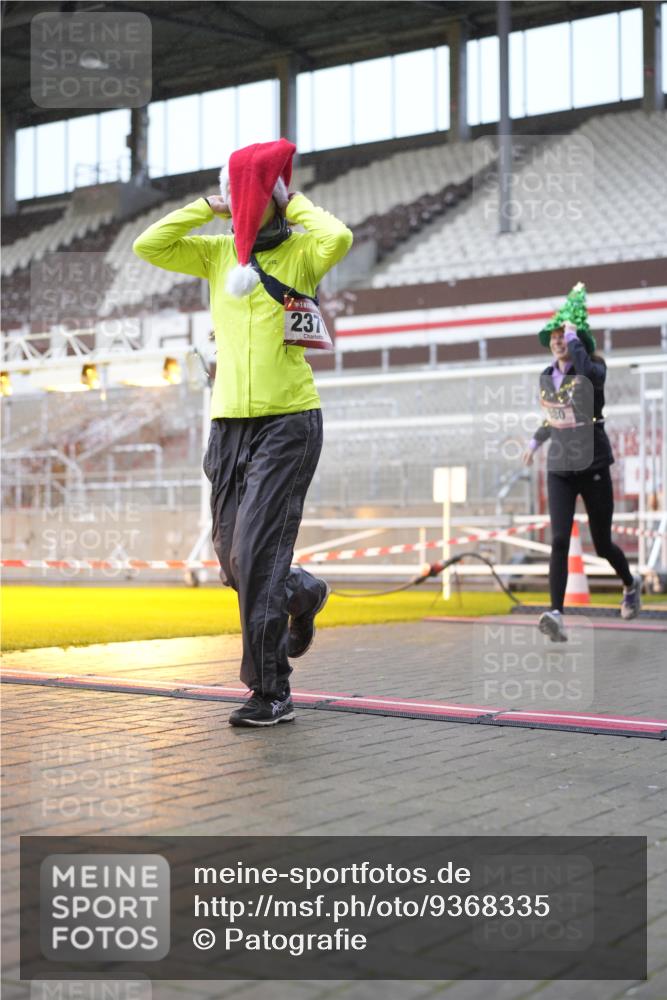 07.12.2025 - St. Pauli X-Mass-Run No. 15 Patografie http://msf.ph/oto/9368335 07.12.2025 11:10:14 Ziel 42, 53, 980, 1298, 1299, 1697, 1739, 1740, 2371 meine-sportfotos.de