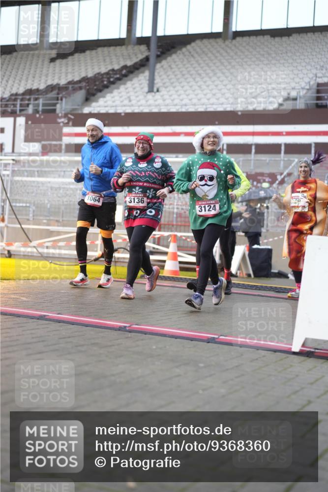 07.12.2025 - St. Pauli X-Mass-Run No. 15 Patografie http://msf.ph/oto/9368360 07.12.2025 11:10:29 Ziel 29, 30, 31, 42, 49, 53, 122, 134, 745, 980, 1064, 1066, 1298, 1380, 1398, 1692, 1694, 1697, 1739, 1740, 3124, 3136 meine-sportfotos.de