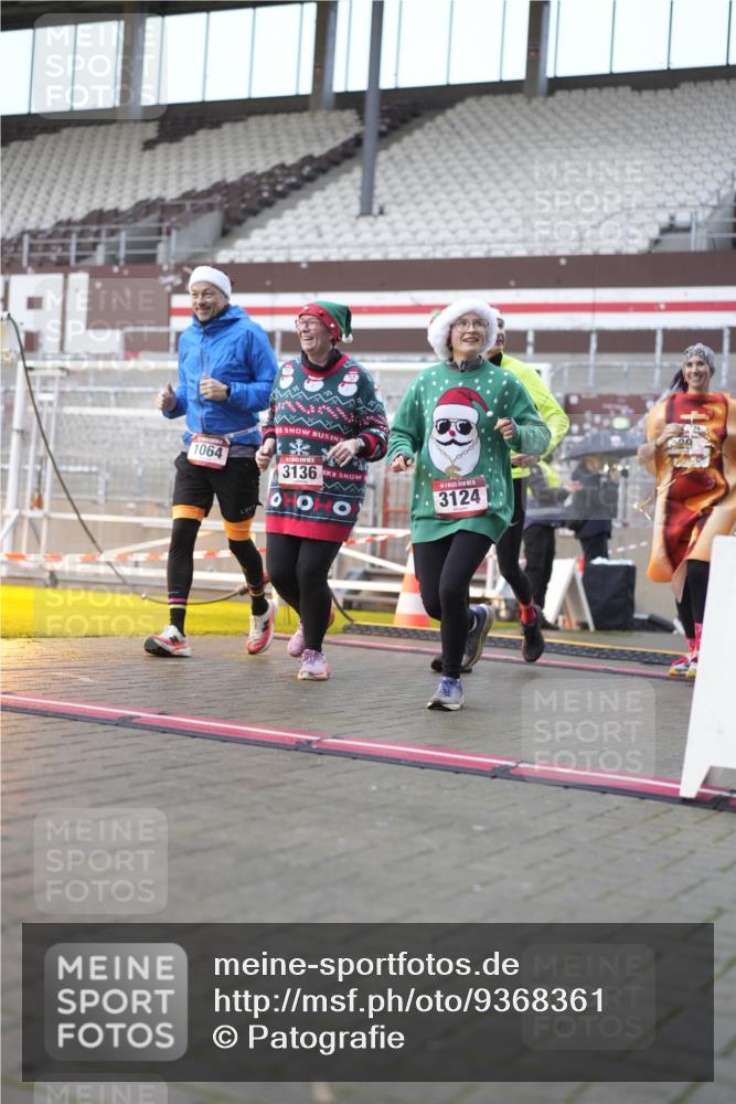 07.12.2025 - St. Pauli X-Mass-Run No. 15 Patografie http://msf.ph/oto/9368361 07.12.2025 11:10:29 Ziel 29, 30, 31, 42, 49, 53, 122, 134, 745, 980, 1064, 1066, 1298, 1380, 1398, 1692, 1694, 1697, 1739, 1740, 3124, 3136 meine-sportfotos.de