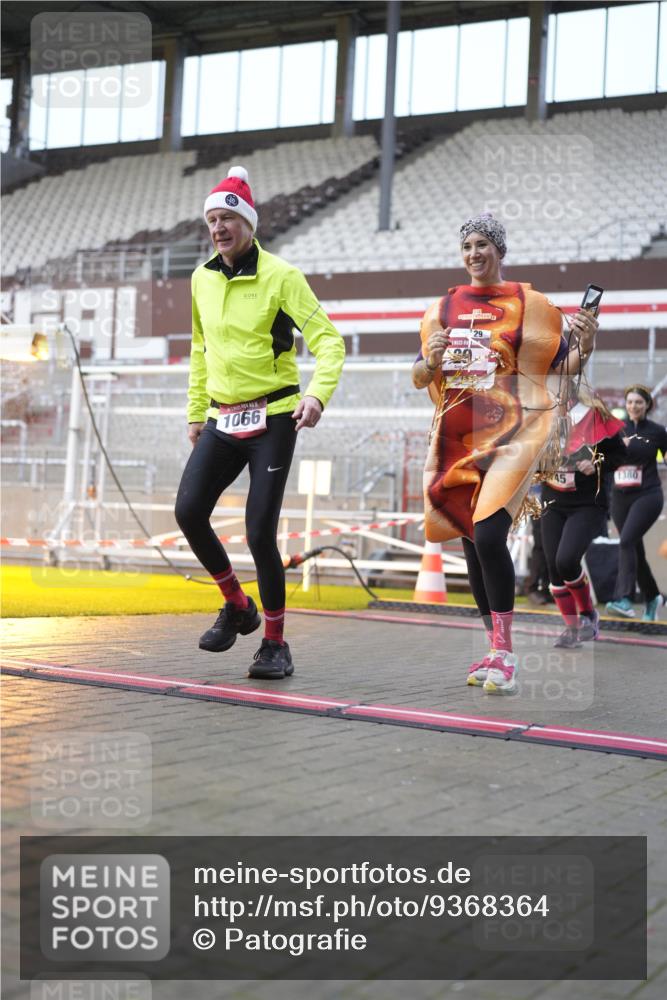 07.12.2025 - St. Pauli X-Mass-Run No. 15 Patografie http://msf.ph/oto/9368364 07.12.2025 11:10:31 Ziel 29, 30, 31, 49, 53, 122, 134, 745, 1064, 1066, 1298, 1380, 1398, 1626, 1692, 1694, 1697, 1739, 1740, 3124, 3136 meine-sportfotos.de