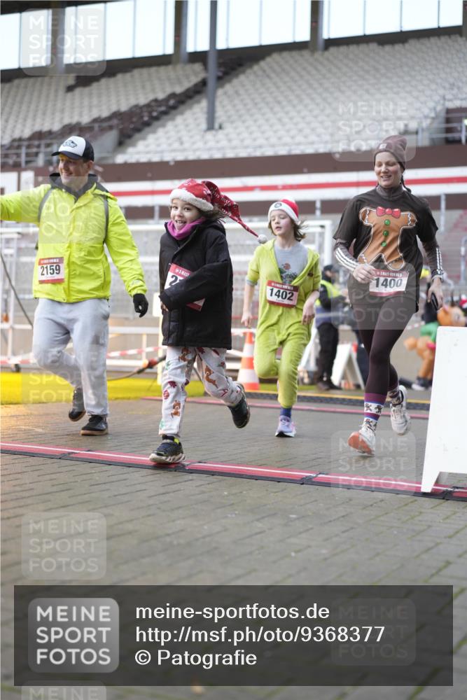 07.12.2025 - St. Pauli X-Mass-Run No. 15 Patografie http://msf.ph/oto/9368377 07.12.2025 11:10:43 Ziel 29, 122, 745, 1064, 1066, 1380, 1400, 1402, 1584, 1626, 2616, 3124, 3136, 4574 meine-sportfotos.de