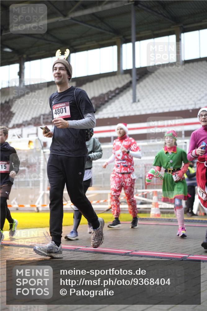 07.12.2025 - St. Pauli X-Mass-Run No. 15 Patografie http://msf.ph/oto/9368404 07.12.2025 11:11:11 Ziel 411, 697, 698, 777, 787, 788, 812, 815, 817, 832, 841, 909, 1145, 1146, 1147, 1518, 1519, 1557, 1565, 1568, 1619, 1707, 2258, 2742, 4801, 4805, 4806, 4810, 4813, 5005, 5006 meine-sportfotos.de