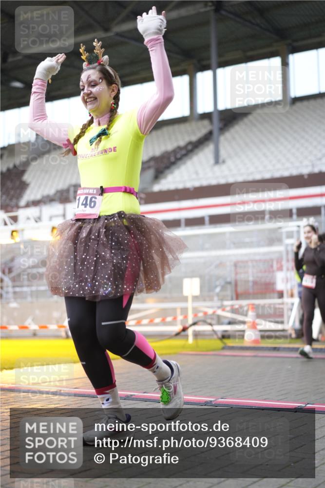 07.12.2025 - St. Pauli X-Mass-Run No. 15 Patografie http://msf.ph/oto/9368409 07.12.2025 11:11:13 Ziel 171, 182, 190, 411, 697, 698, 777, 787, 788, 812, 815, 817, 832, 841, 909, 1145, 1146, 1147, 1518, 1519, 1557, 1565, 1568, 1619, 1707, 2258, 2742, 4801, 4805, 4806, 4810, 4813, 5005, 5006 meine-sportfotos.de