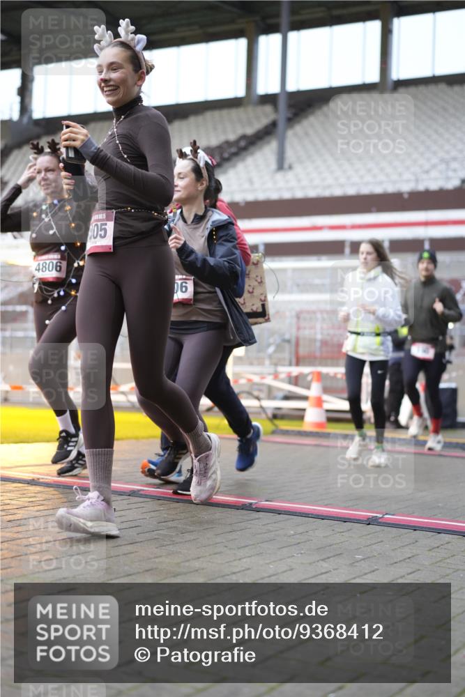 07.12.2025 - St. Pauli X-Mass-Run No. 15 Patografie http://msf.ph/oto/9368412 07.12.2025 11:11:16 Ziel 171, 182, 190, 411, 697, 698, 777, 787, 788, 812, 815, 817, 832, 841, 909, 1145, 1146, 1147, 1518, 1519, 1557, 1565, 1568, 1619, 1707, 1770, 2258, 2742, 4801, 4805, 4806, 4810, 4813, 5005, 5006 meine-sportfotos.de