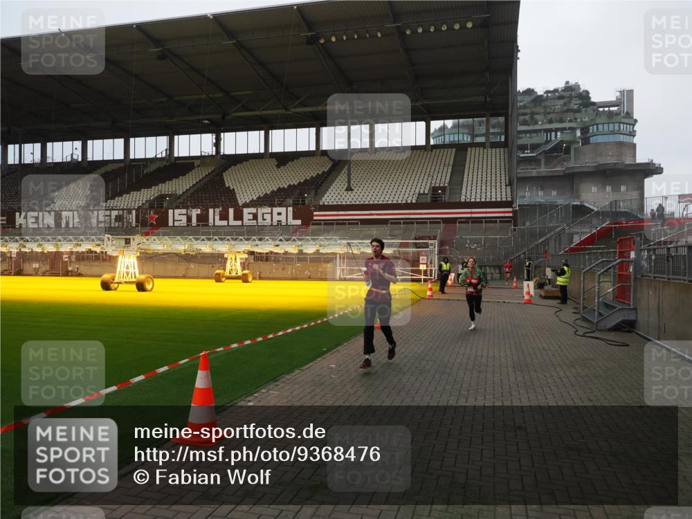 07.12.2025 - St. Pauli X-Mass-Run No. 15 Fabian Wolf http://msf.ph/oto/9368476 07.12.2025 09:51:34 Ziel 13, 1117, 1258, 1893, 2030, 3110, 4273 meine-sportfotos.de
