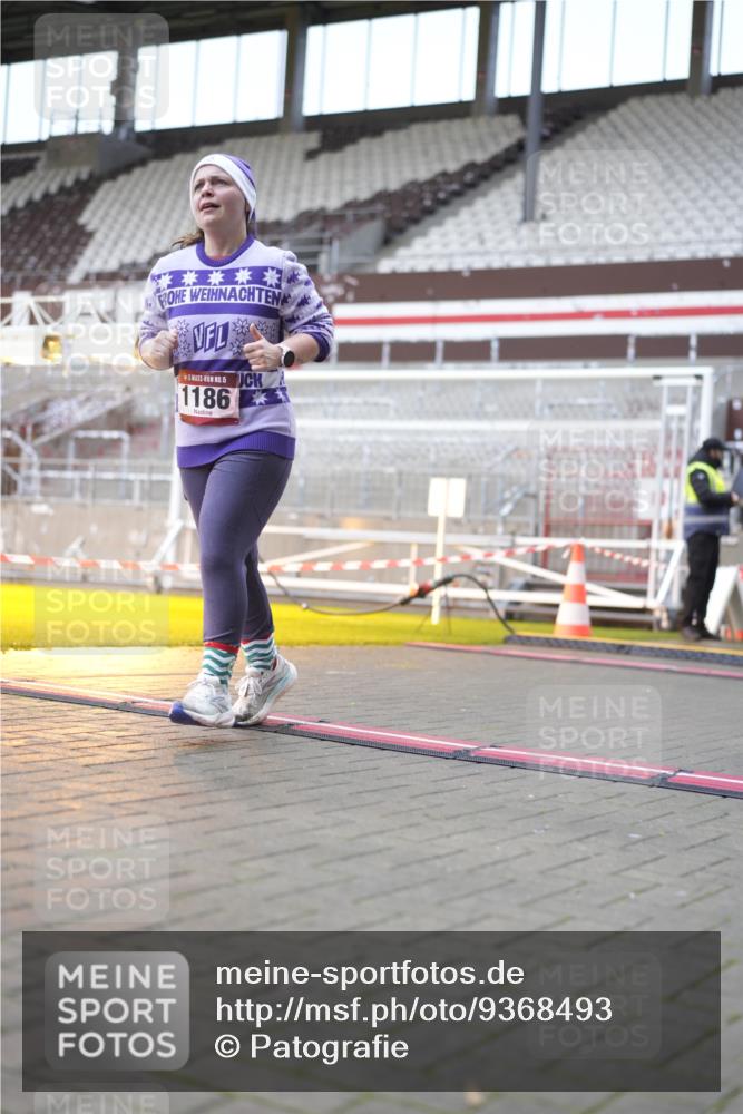 07.12.2025 - St. Pauli X-Mass-Run No. 15 Patografie http://msf.ph/oto/9368493 07.12.2025 11:11:43 Ziel 679, 689, 690, 694, 1186, 1321, 1711, 1714 meine-sportfotos.de