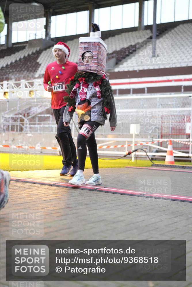 07.12.2025 - St. Pauli X-Mass-Run No. 15 Patografie http://msf.ph/oto/9368518 07.12.2025 11:12:01 Ziel 388, 408, 416, 437, 694, 695, 819, 1246, 1278 meine-sportfotos.de