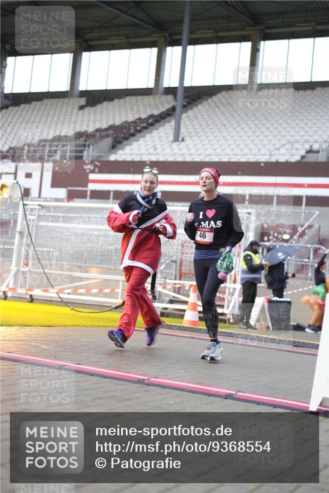 07.12.2025 - St. Pauli X-Mass-Run No. 15 Patografie http://msf.ph/oto/9368554 07.12.2025 11:12:21 Ziel 46, 76, 79, 218, 489, 597, 605, 663, 671, 682, 718, 836, 839, 888, 1142, 1609, 1610, 2858 meine-sportfotos.de