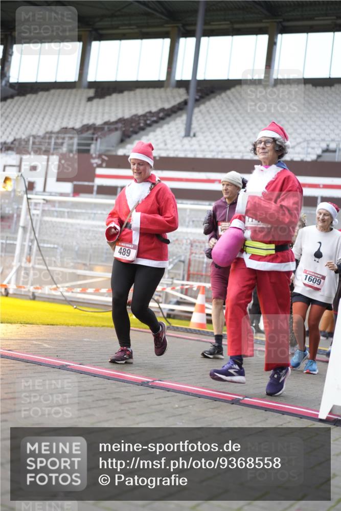 07.12.2025 - St. Pauli X-Mass-Run No. 15 Patografie http://msf.ph/oto/9368558 07.12.2025 11:12:26 Ziel 46, 218, 489, 597, 663, 671, 682, 718, 836, 839, 888, 1142, 1261, 1423, 1609, 1610, 2858 meine-sportfotos.de