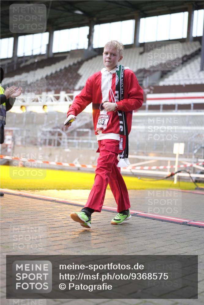 07.12.2025 - St. Pauli X-Mass-Run No. 15 Patografie http://msf.ph/oto/9368575 07.12.2025 11:12:31 Ziel 46, 489, 663, 1142, 1261, 1420, 1422, 1423, 1609, 1610, 2858 meine-sportfotos.de