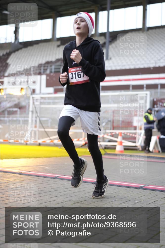 07.12.2025 - St. Pauli X-Mass-Run No. 15 Patografie http://msf.ph/oto/9368596 07.12.2025 11:12:43 Ziel 494, 1261, 1420, 1422, 1423, 3167, 4794, 4795, 4796, 4802, 4804 meine-sportfotos.de