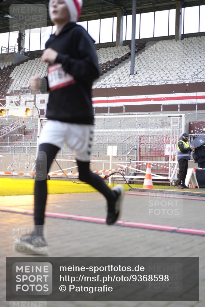 07.12.2025 - St. Pauli X-Mass-Run No. 15 Patografie http://msf.ph/oto/9368598 07.12.2025 11:12:43 Ziel 494, 1261, 1420, 1422, 1423, 3167, 4794, 4795, 4796, 4802, 4804 meine-sportfotos.de