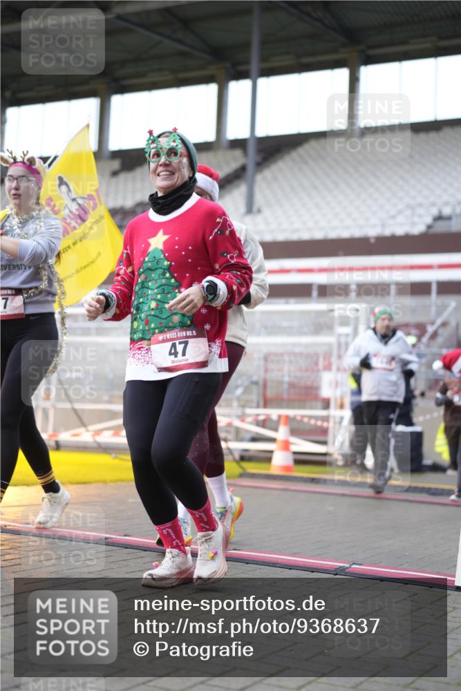 07.12.2025 - St. Pauli X-Mass-Run No. 15 Patografie http://msf.ph/oto/9368637 07.12.2025 11:13:05 Ziel 17, 22, 47, 681, 683, 684, 919, 1022, 1175, 1178, 1645, 1646, 1647, 1703 meine-sportfotos.de