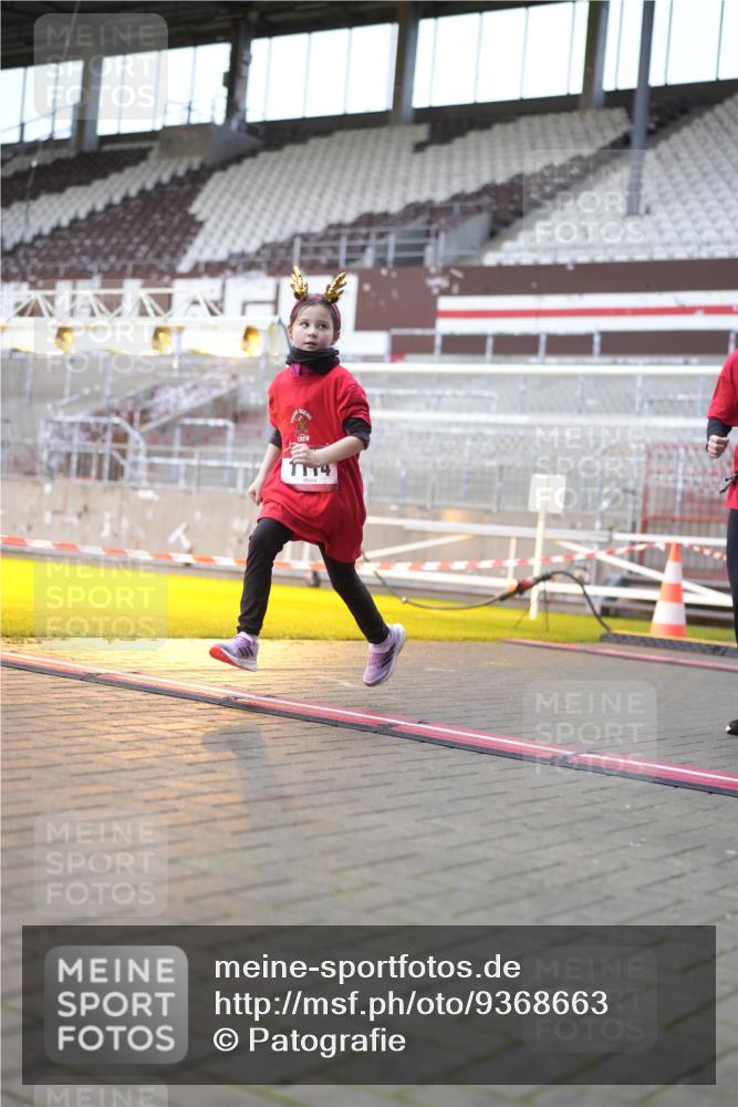 07.12.2025 - St. Pauli X-Mass-Run No. 15 Patografie http://msf.ph/oto/9368663 07.12.2025 11:13:30 Ziel 585, 1111, 1114, 1338, 1341, 1664, 2125, 2773 meine-sportfotos.de
