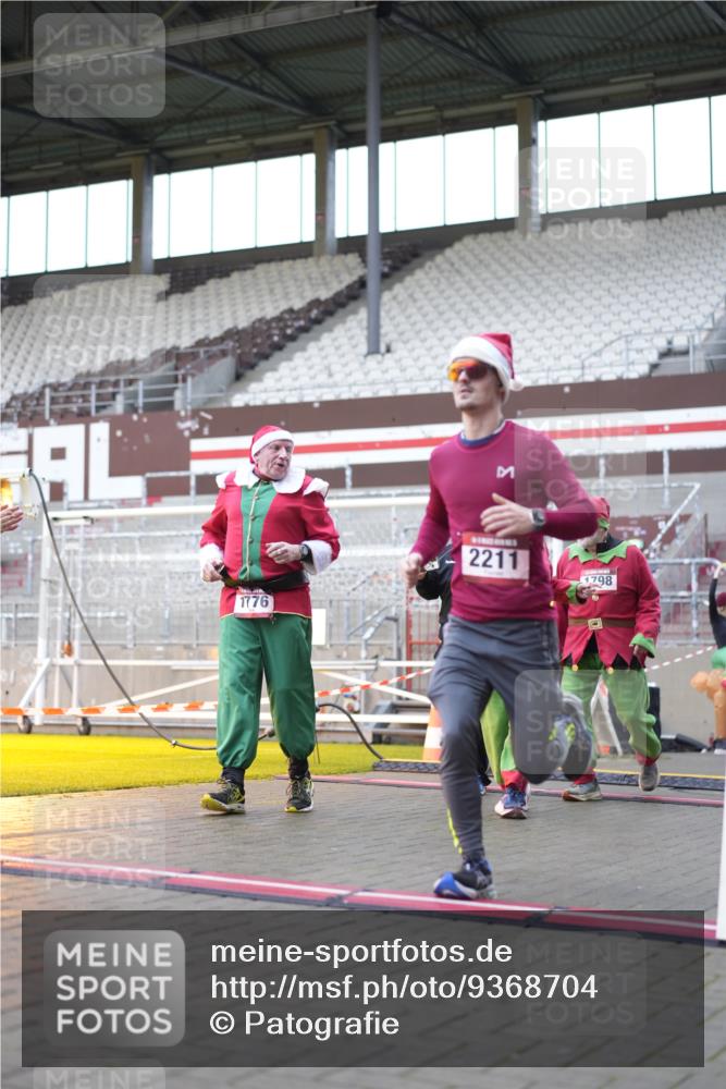 07.12.2025 - St. Pauli X-Mass-Run No. 15 Patografie http://msf.ph/oto/9368704 07.12.2025 11:14:32 Ziel 525, 1776, 1778, 1798, 1804, 1805, 1806, 1807, 2040, 2211, 4010 meine-sportfotos.de
