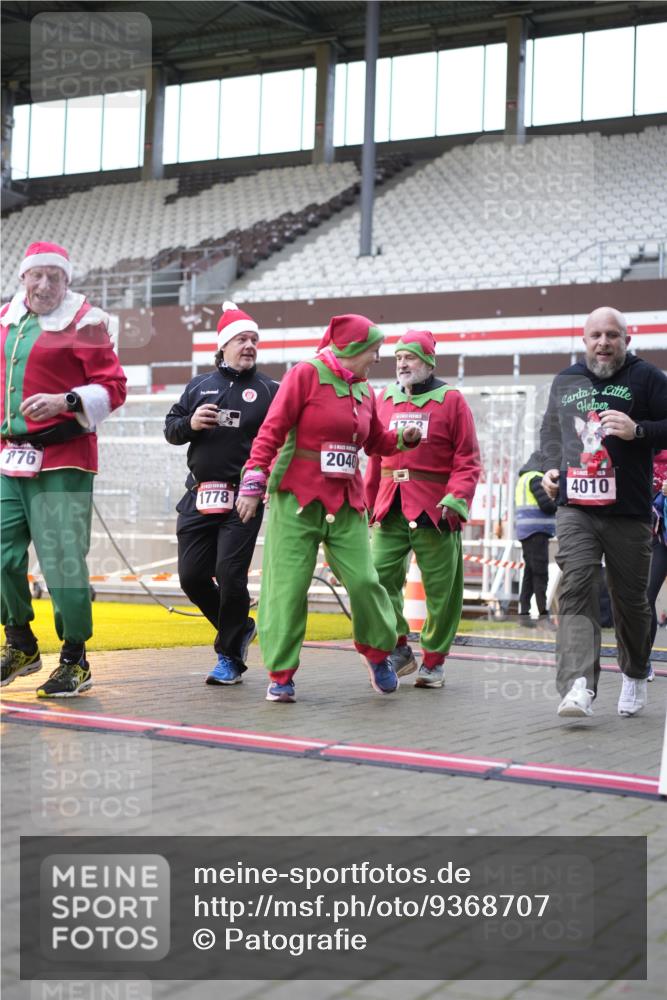 07.12.2025 - St. Pauli X-Mass-Run No. 15 Patografie http://msf.ph/oto/9368707 07.12.2025 11:14:33 Ziel 525, 1776, 1778, 1798, 1804, 1805, 1806, 1807, 2040, 2211, 4010 meine-sportfotos.de