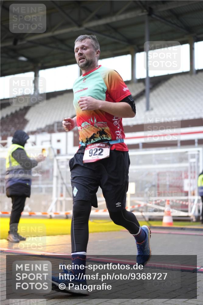 07.12.2025 - St. Pauli X-Mass-Run No. 15 Patografie http://msf.ph/oto/9368727 07.12.2025 11:14:40 Ziel 525, 922, 1776, 1778, 1798, 1804, 1805, 1806, 1807, 2040, 2211, 4010 meine-sportfotos.de