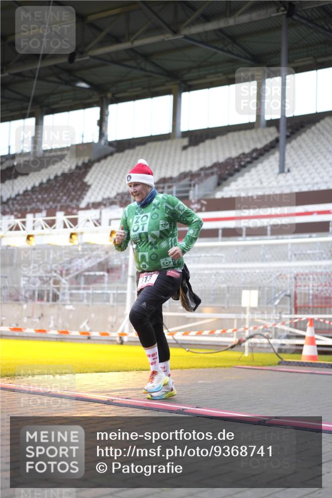 07.12.2025 - St. Pauli X-Mass-Run No. 15 Patografie http://msf.ph/oto/9368741 07.12.2025 11:15:04 Ziel 313, 1623, 1627, 1662, 3133 meine-sportfotos.de