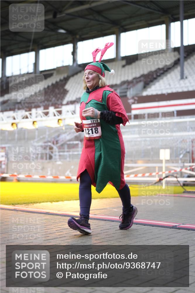 07.12.2025 - St. Pauli X-Mass-Run No. 15 Patografie http://msf.ph/oto/9368747 07.12.2025 11:15:14 Ziel 313, 391, 1218, 1282, 1623, 1627, 1662, 3133 meine-sportfotos.de