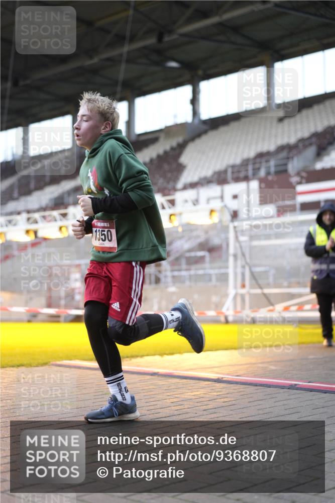 07.12.2025 - St. Pauli X-Mass-Run No. 15 Patografie http://msf.ph/oto/9368807 07.12.2025 11:16:28 Ziel 1017, 1350 meine-sportfotos.de