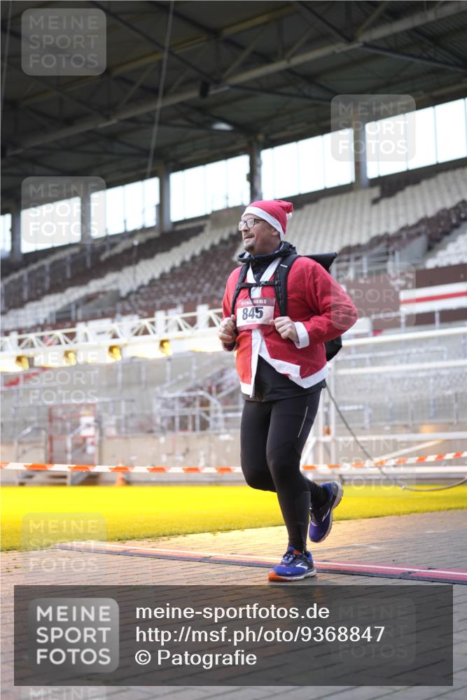 07.12.2025 - St. Pauli X-Mass-Run No. 15 Patografie http://msf.ph/oto/9368847 07.12.2025 11:17:30 Ziel 551, 845, 1125, 1130, 1529, 2477, 2846, 2849 meine-sportfotos.de