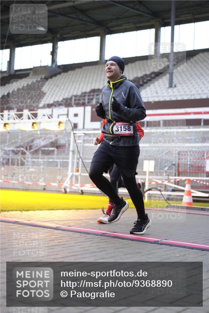 07.12.2025 - St. Pauli X-Mass-Run No. 15 Patografie http://msf.ph/oto/9368890 07.12.2025 11:18:27 Ziel 2045, 2918, 3138, 3158, 3304, 3634, 3636 meine-sportfotos.de