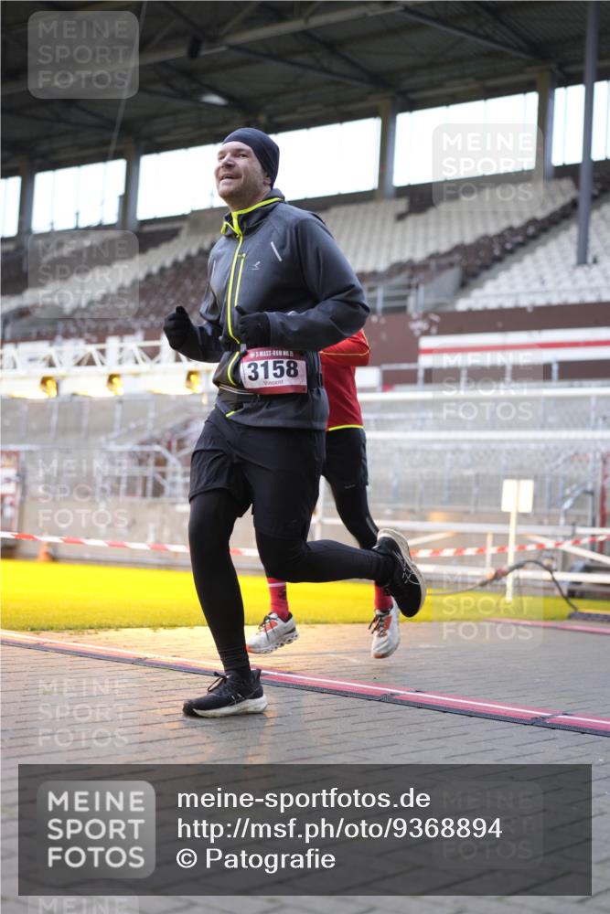 07.12.2025 - St. Pauli X-Mass-Run No. 15 Patografie http://msf.ph/oto/9368894 07.12.2025 11:18:27 Ziel 2045, 2918, 3138, 3158, 3304, 3634, 3636 meine-sportfotos.de