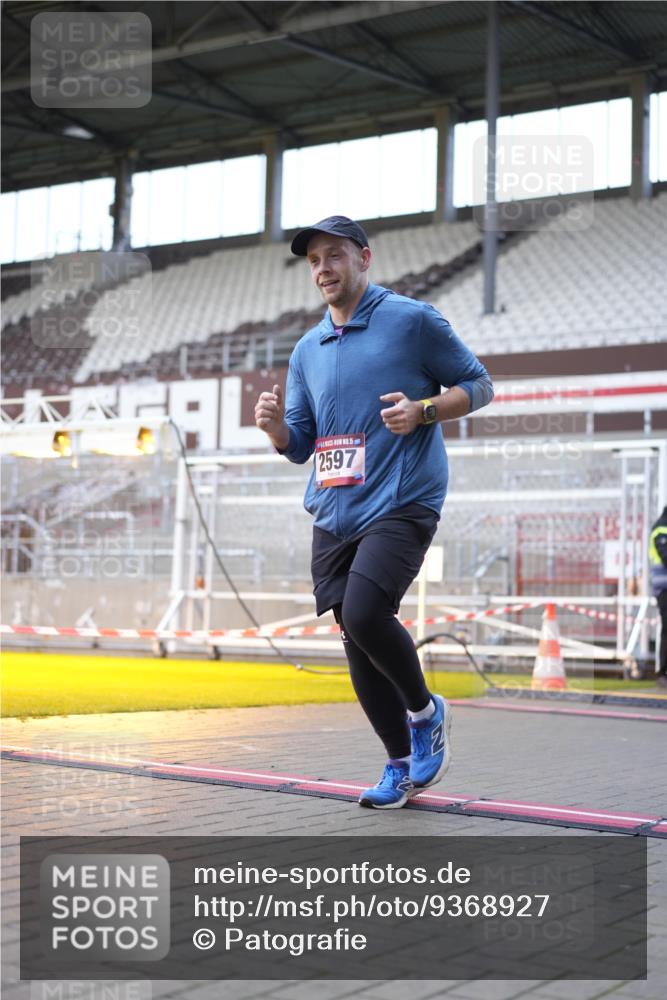 07.12.2025 - St. Pauli X-Mass-Run No. 15 Patografie http://msf.ph/oto/9368927 07.12.2025 11:19:06 Ziel 295, 302, 1617, 2597, 2788, 3205 meine-sportfotos.de