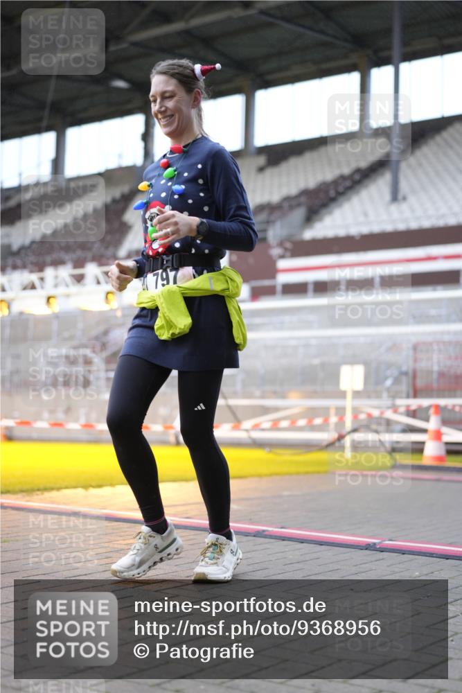07.12.2025 - St. Pauli X-Mass-Run No. 15 Patografie http://msf.ph/oto/9368956 07.12.2025 11:19:23 Ziel 295, 302, 367, 373, 797, 1563, 2062, 2788, 3205 meine-sportfotos.de
