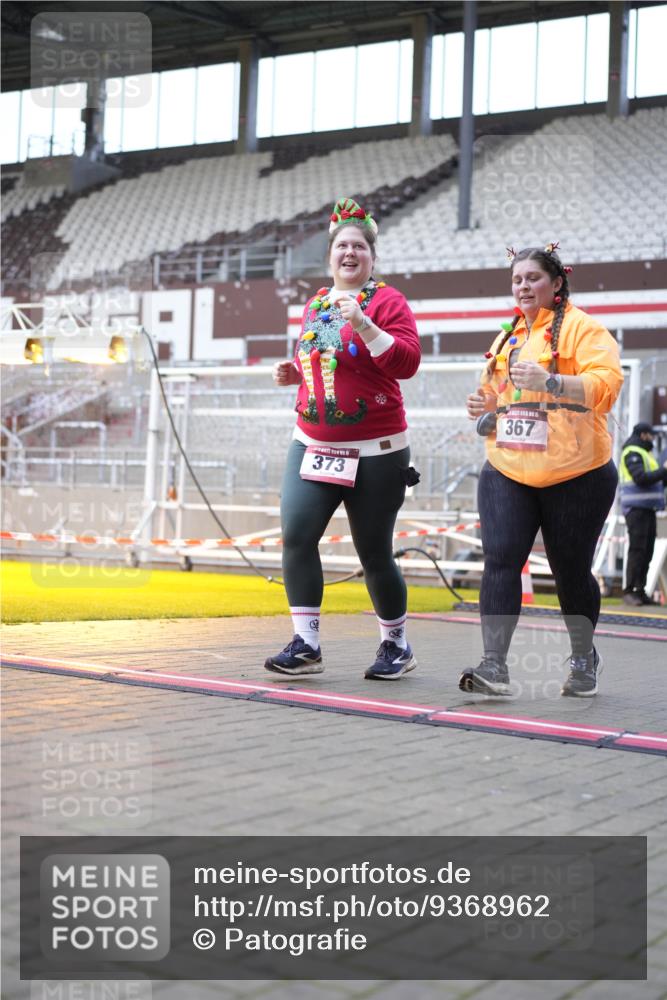 07.12.2025 - St. Pauli X-Mass-Run No. 15 Patografie http://msf.ph/oto/9368962 07.12.2025 11:19:27 Ziel 367, 373, 797, 1336, 1343, 1563, 2062 meine-sportfotos.de