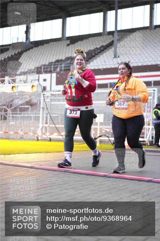 07.12.2025 - St. Pauli X-Mass-Run No. 15 Patografie http://msf.ph/oto/9368964 07.12.2025 11:19:28 Ziel 367, 373, 797, 1336, 1343, 1563, 2062 meine-sportfotos.de